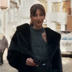 ZARA ACTRESS/BLOGGERS FAVORITE BEADED CUT OUT KNIT SWEATER
